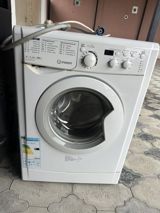 Paltaryuyan maşın Indesit, 6 kq, Təmirə ehtiyacı var, Avtomat, Qurutma var — Бытовая техника