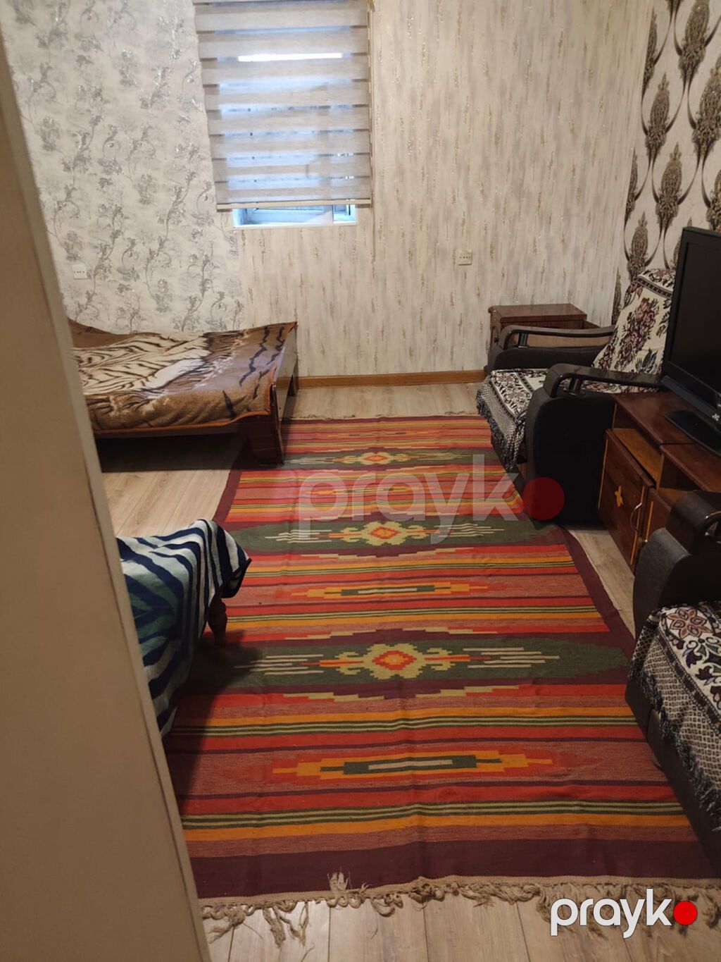 ÇOX Kirayə EV Ev,28 May metrosunun çıxışına çox yaxın 3 — Mənzil, Bakı (2)