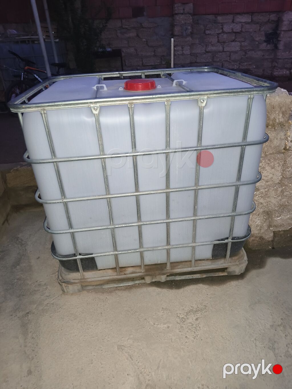 IBC konteyner – 1000 litr - Həcm: təqribən 1000 L (standart IBC) — Hazır konstruksiyalar, Digah (4)