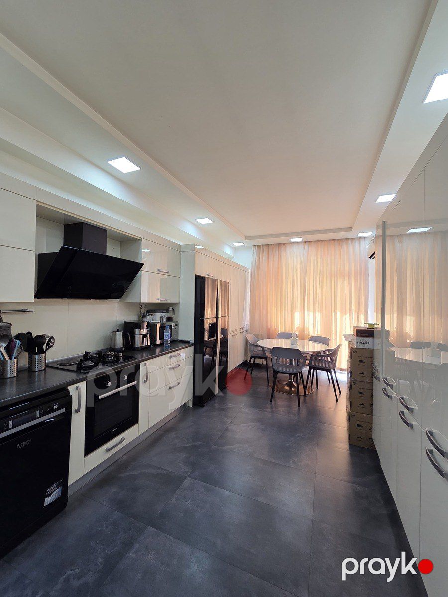 Satılır 4 otaqlı yeni tikili 200 m² — Mənzil, Bakı (4)
