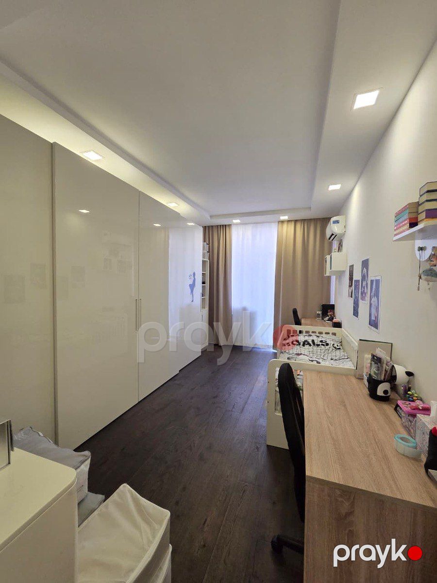 Satılır 4 otaqlı yeni tikili 200 m² — Mənzil, Bakı (10)