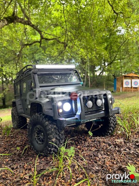 ​Pultla idarə olunan Rc Defender model maşın — Bakı