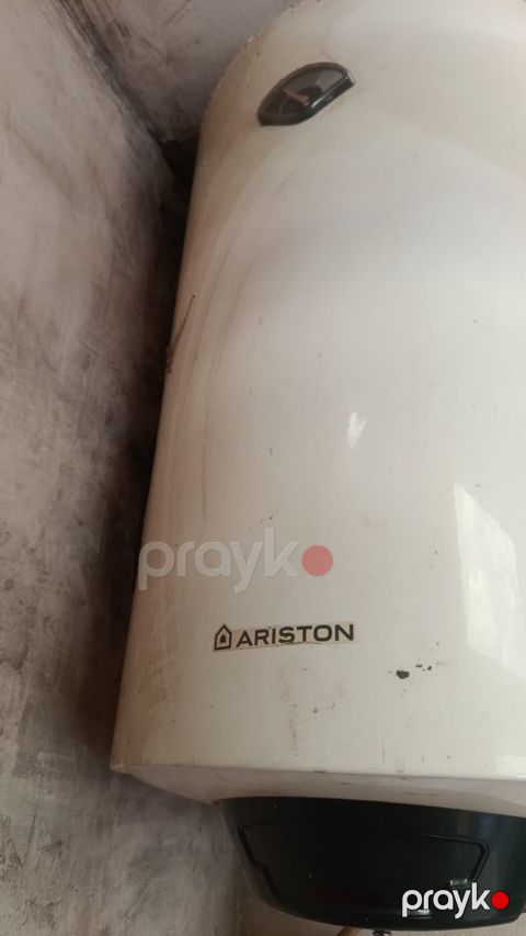 Su qızdırıcısı Ariston — Bakı