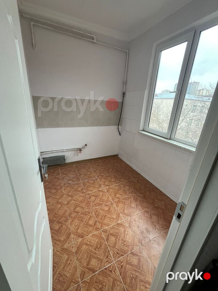 Satılır 3 otaqlı köhnə tikili 68 m² — Mənzil, Bakı (9)