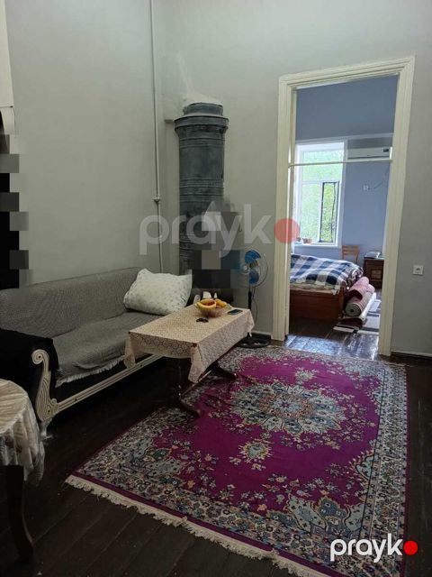 Satılır 2 otaqlı köhnə tikili 47 m²