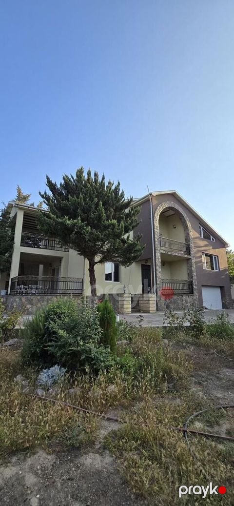 Satılır 6 otaqlı həyət evi/bağ evi 350 m² — Bakı