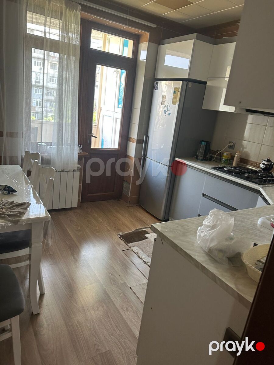 Satılır 4 otaqlı köhnə tikili 110 m² — Mənzil, Bakı (2)