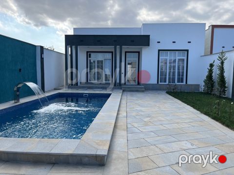 Satılır 4 otaqlı həyət evi/bağ evi 130 m² — Bakı