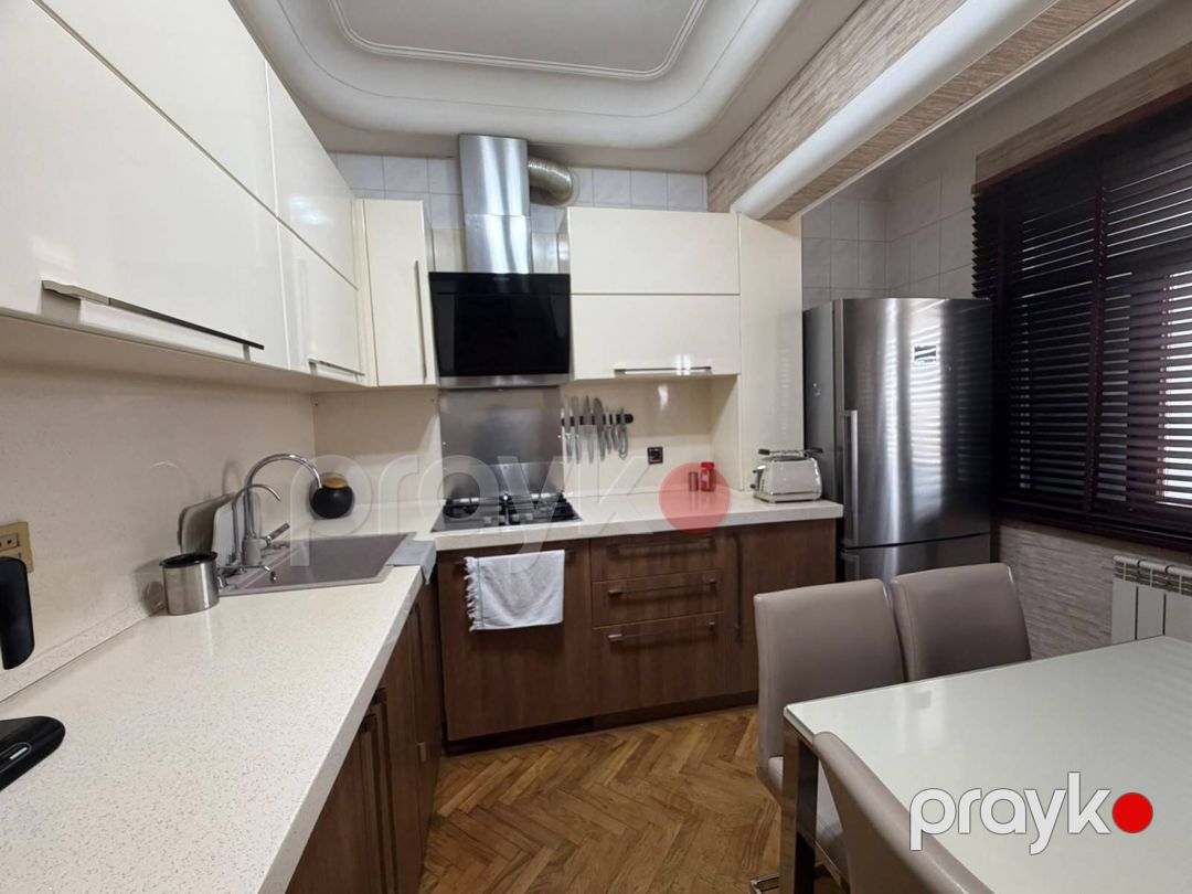 Satılır 4 otaqlı köhnə tikili 90 m² — Mənzil, Bakı (7)