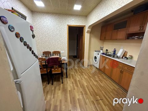 Bakı, 3 otaqlı, Köhnə tikili, 75 kv. m — Bakı