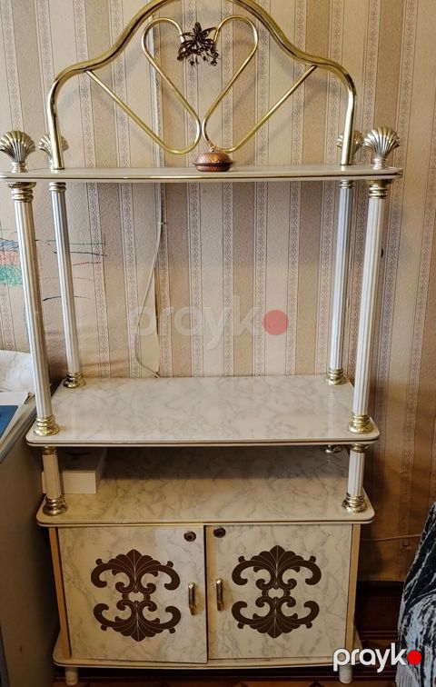 Klassik üslubda vitrin/TV tumbası - Material: mərmər naxışlı laminat — Bakı