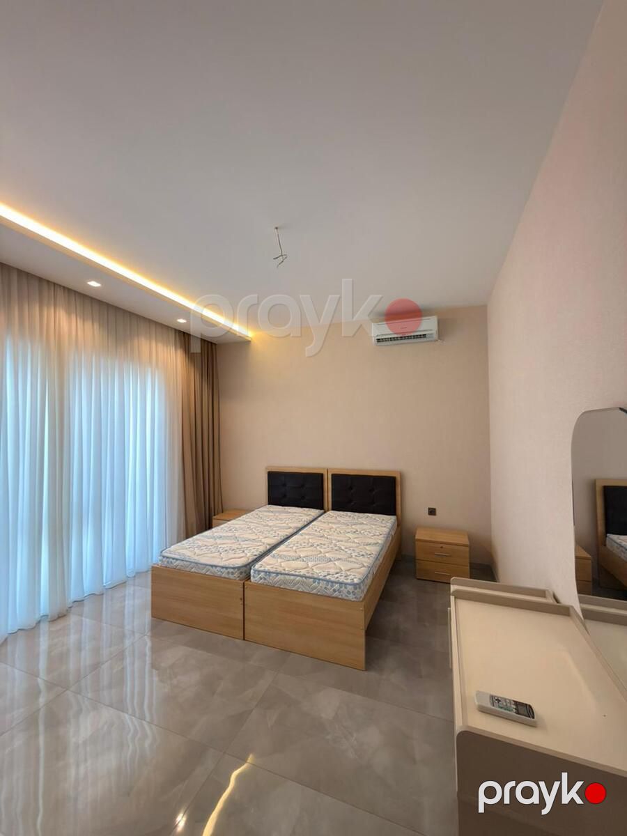 Satılır 4 otaqlı həyət evi/bağ evi 200 m² — Ev, villa, Bakı (12)