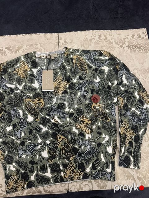 Sviter, Burberry, L — Bakı