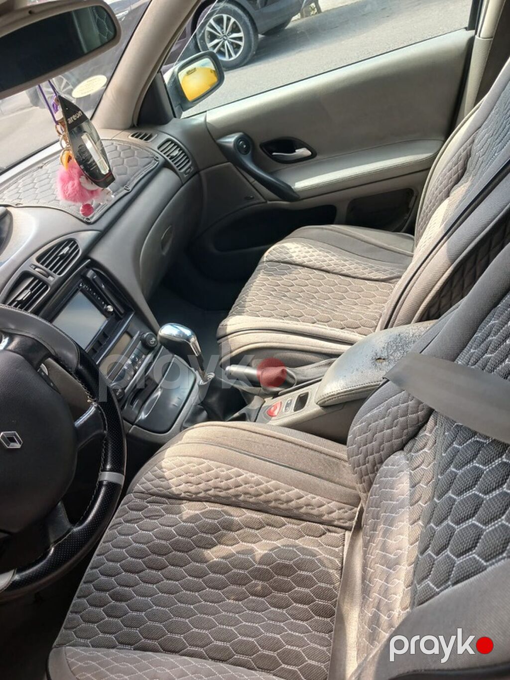 Renault Laguna – gümüşü rəng, sedan/gup (liftback) kuzov. Əsas — Avtomobillər, Zərdab (6)