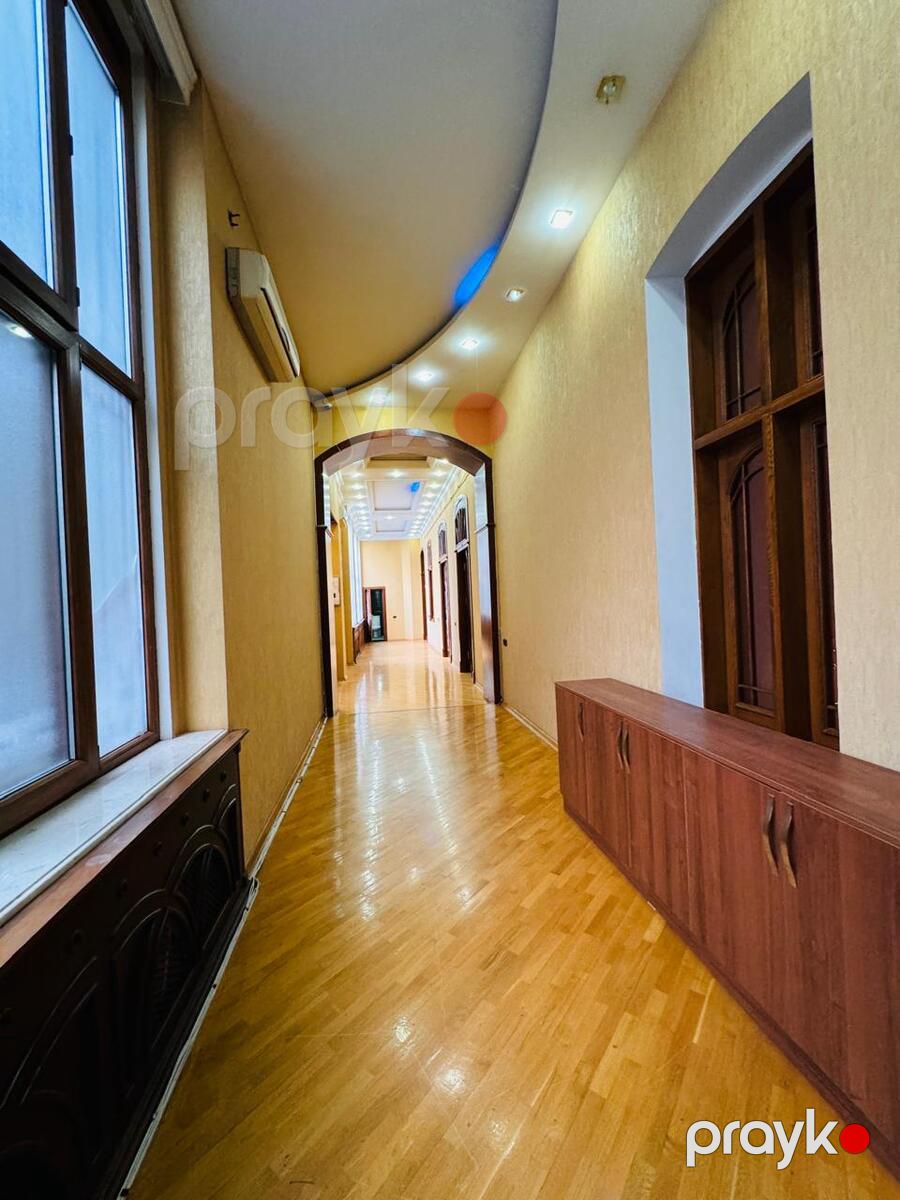 Satılır 7 otaqlı köhnə tikili 450 m² — Mənzil, Bakı (3)