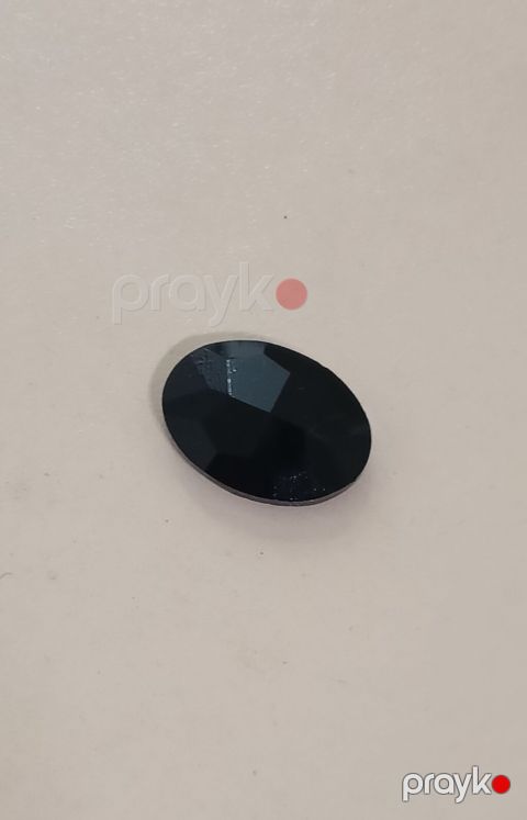 Qara oval kəsimli daş - Forma: oval, fasetli - Rəng: dərin qara — Bakı