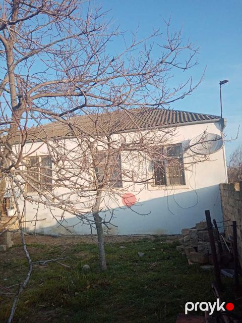 Satılır 4 otaqlı həyət evi/bağ evi 140 m² — Bakı