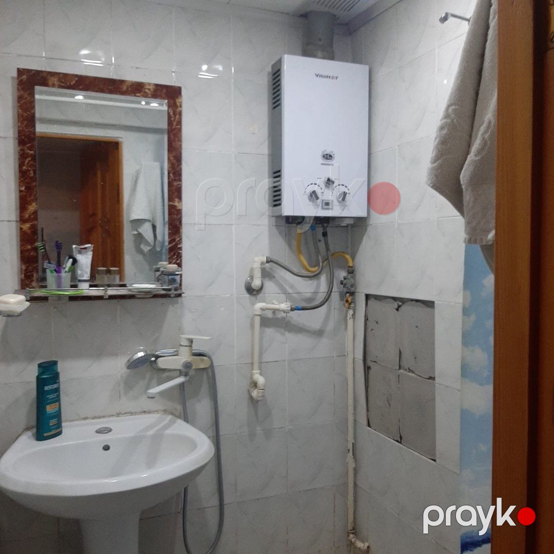 Satılır 2 otaqlı köhnə tikili 50 m² — Mənzil, Bakı (4)