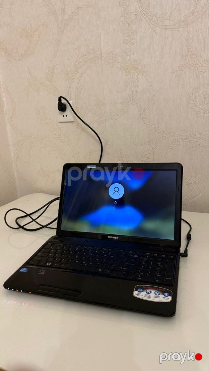 Noutbuk Toshiba — Noutbuklar, Bakı (3)