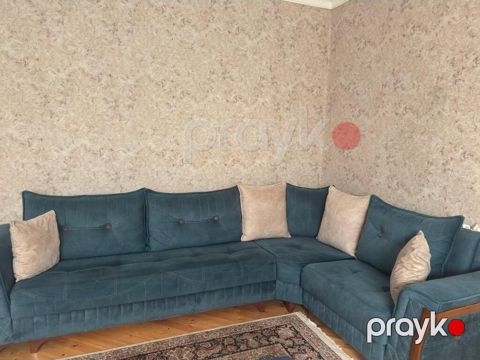 Divan 450azn satılır açılır bazalıdı 3x2di təzədi. Ünvan Ramanı (fidan — Bakı