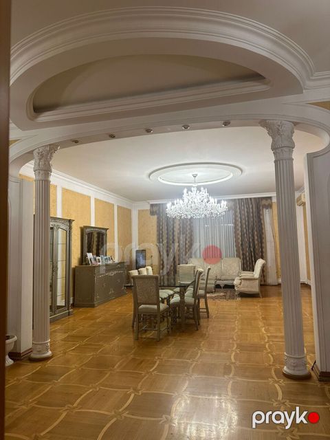 Satılır 4 otaqlı yeni tikili 220 m²