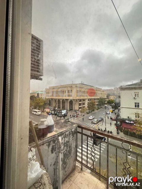 Yasamal rayonunda 3 otaqlı Köhnə tikili Satılır, 90 m²