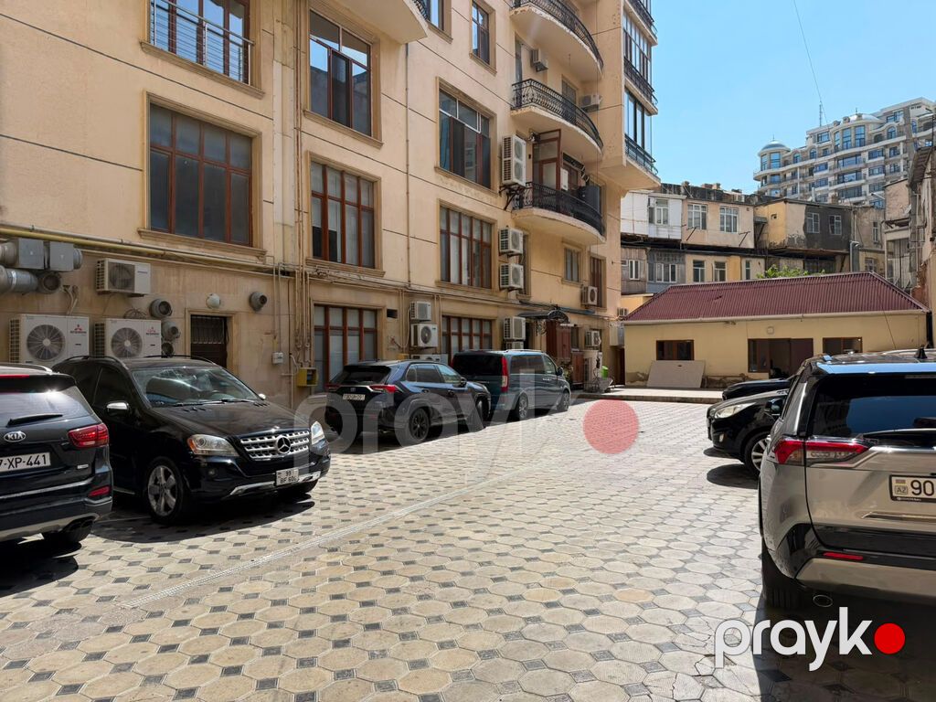 6 otaqlı, Yeni tikili, 230 kv. m — Mənzil, Bakı (2)