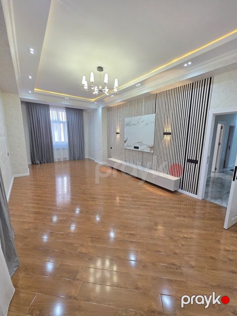 Satılır 3 otaqlı yeni tikili 130 m² — Bakı