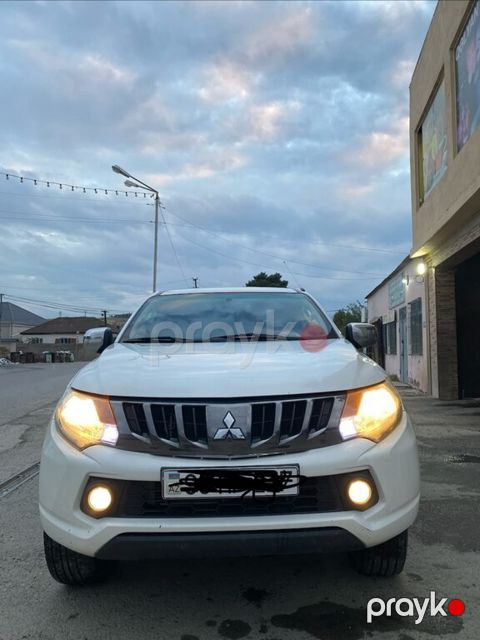 Mitsubishi L200, 2.5 L, 2017 il, 240 000 km — Bakı