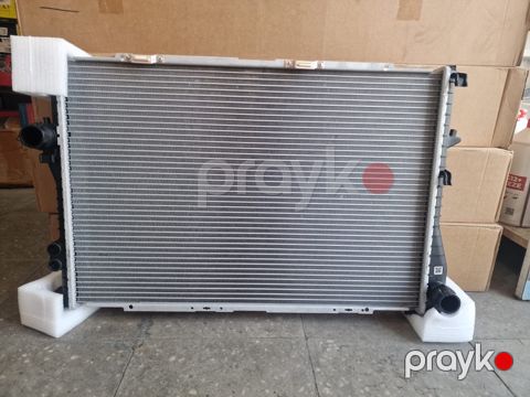 BMW E39 su radiatoru — Bakı