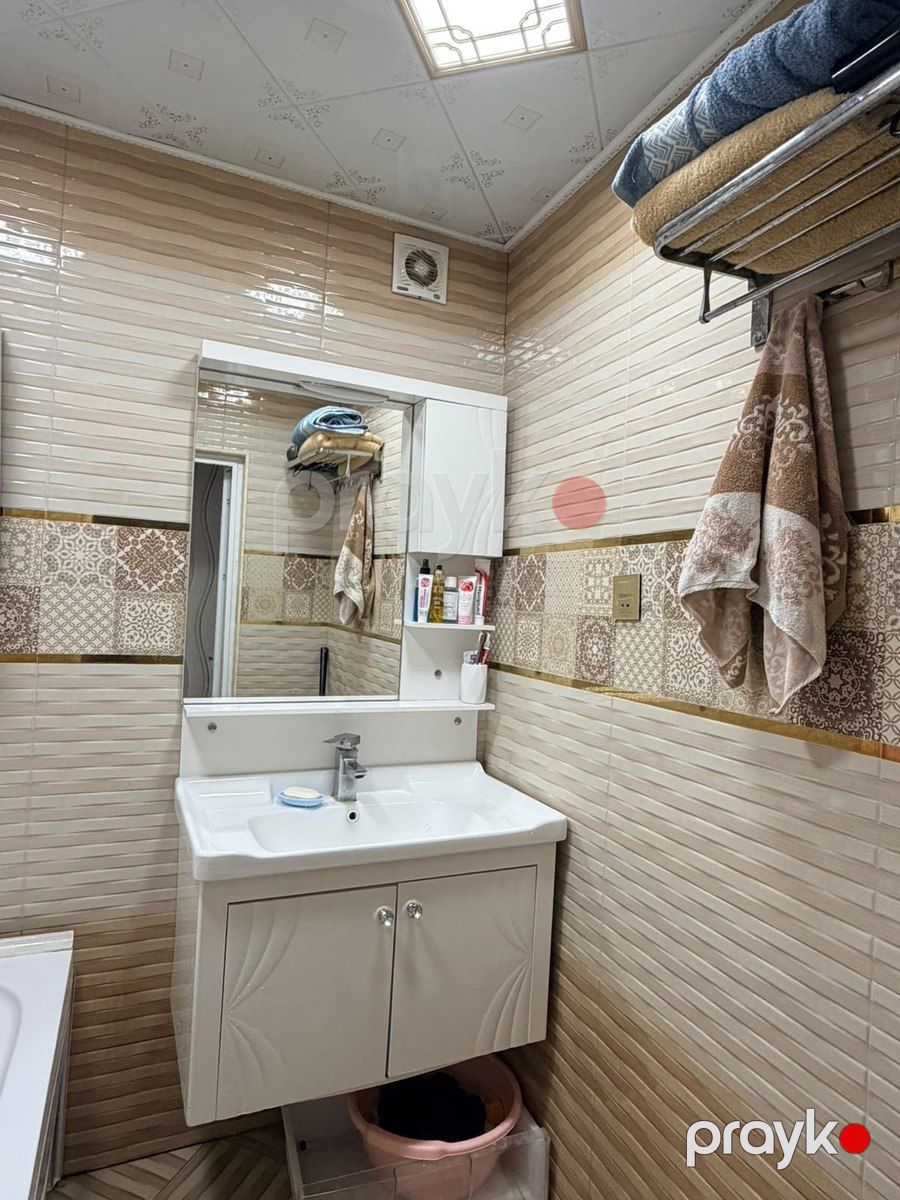 Satılır 2 otaqlı köhnə tikili 62 m² — Mənzil, Bakı (7)