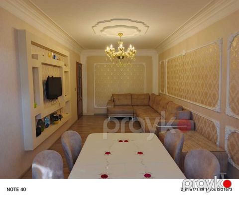 Satılır 4 otaqlı köhnə tikili 110 m² — Bakı