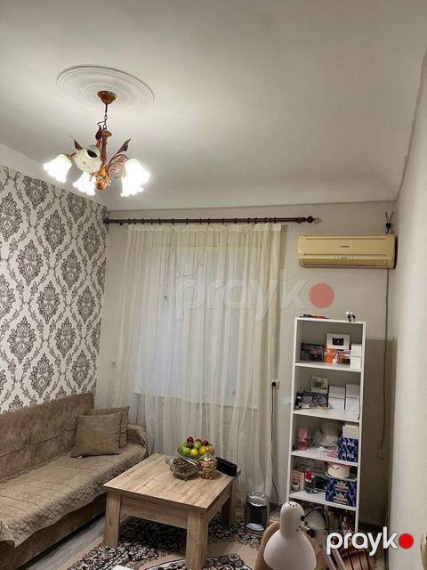 Satılır 2 otaqlı köhnə tikili 40 m²