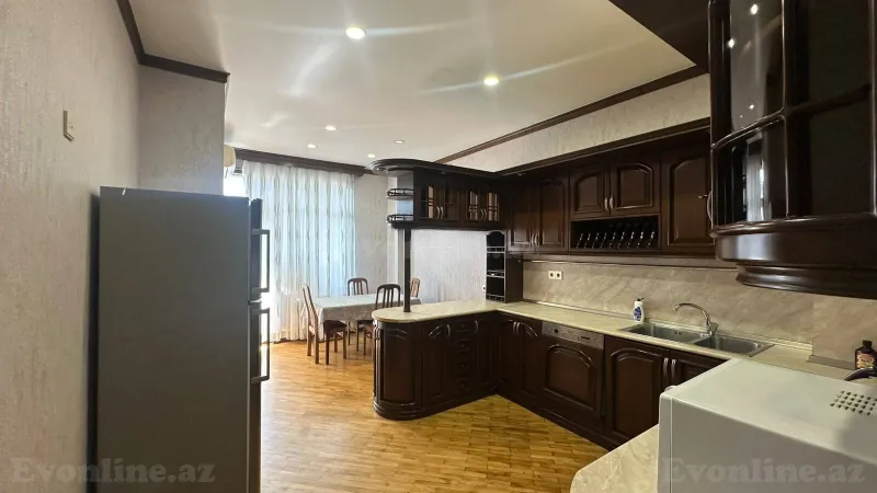 Kirayə verilir 5 otaqlı Mənzil Yeni tikili 240 m² Bakı, Nəsimi r., 28 May m — Mənzil, Bakı (8)
