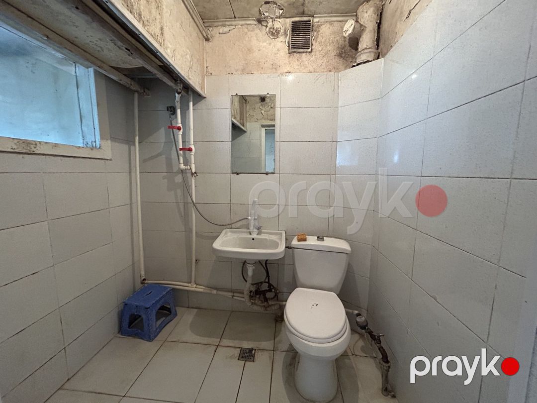 Satılır 2 otaqlı köhnə tikili 65 m² — Mənzil, Bakı (10)