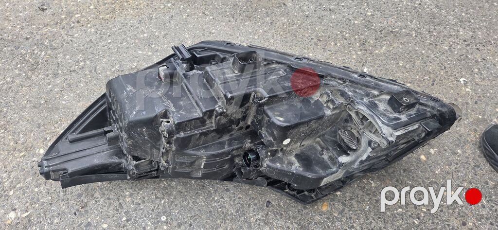 Məhsul: Avtomobil ön fara (sol tərəf) Təsvir:Kia Sorento 2018 — Avtomobil işığı, Bakı (4)
