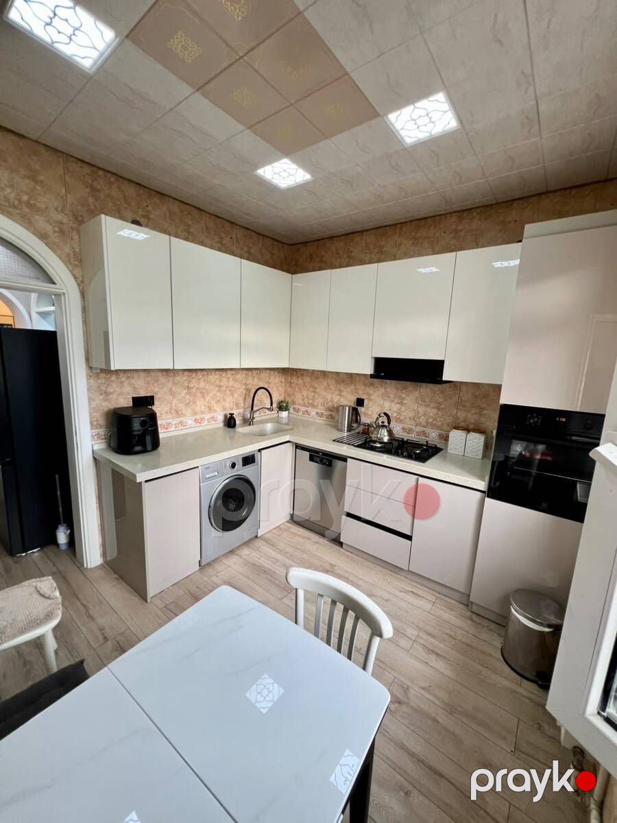 Satılır 4 otaqlı köhnə tikili 100 m² — Mənzil, Bakı (8)