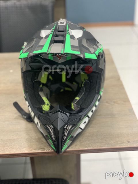 Motokros/enduro tipli qoruyucu dəbilqə - Rəng və dizayn: qara-yaşıl — Bakı