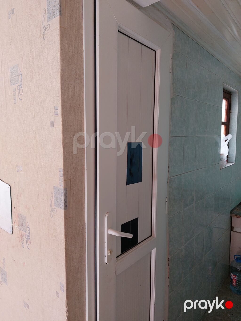 Hamam üçün İşlənmiş Plastik qapı Çərçivə ilə, Zəmanətli, Ünvandan götürmə — Pəncərələr, qapılar, balkonlar, Bakı (2)