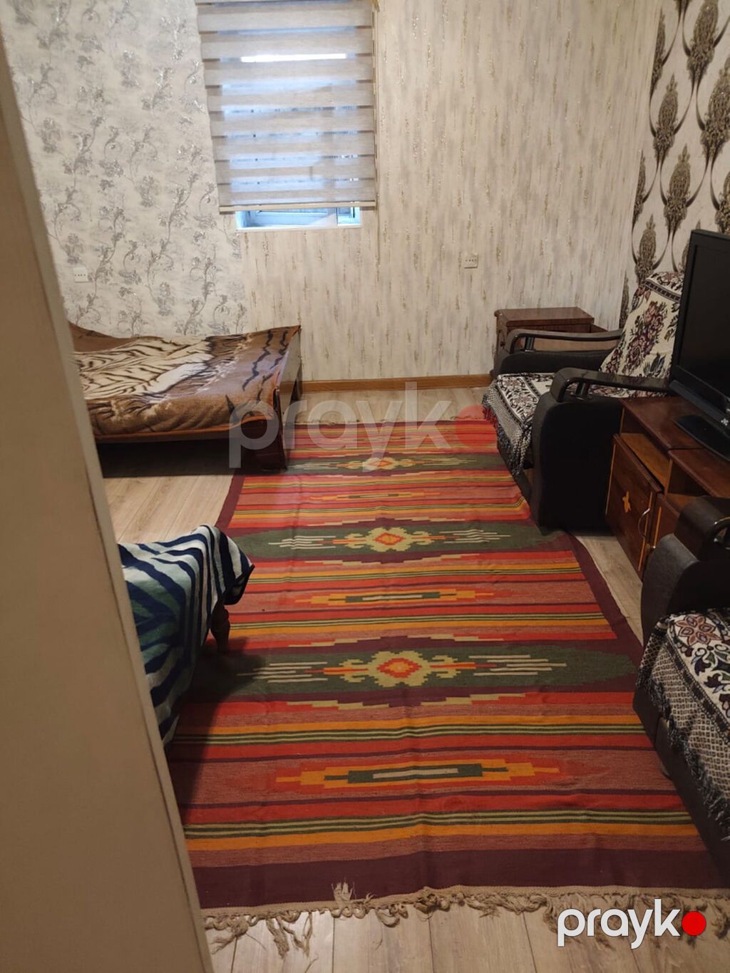ÇOX Kirayə EV Ev,28 May metrosunun çıxışına çox yaxın 3 — Mənzil, Bakı (2)