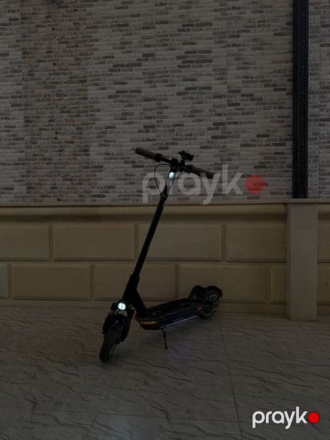 Elektrik skuter – St 500 pro - Güclü ön far, arxa stop işığı və gövdə — Digah