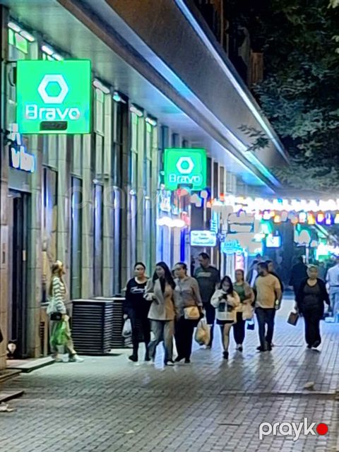 Satılır 2 otaqlı köhnə tikili 65 m² — Bakı