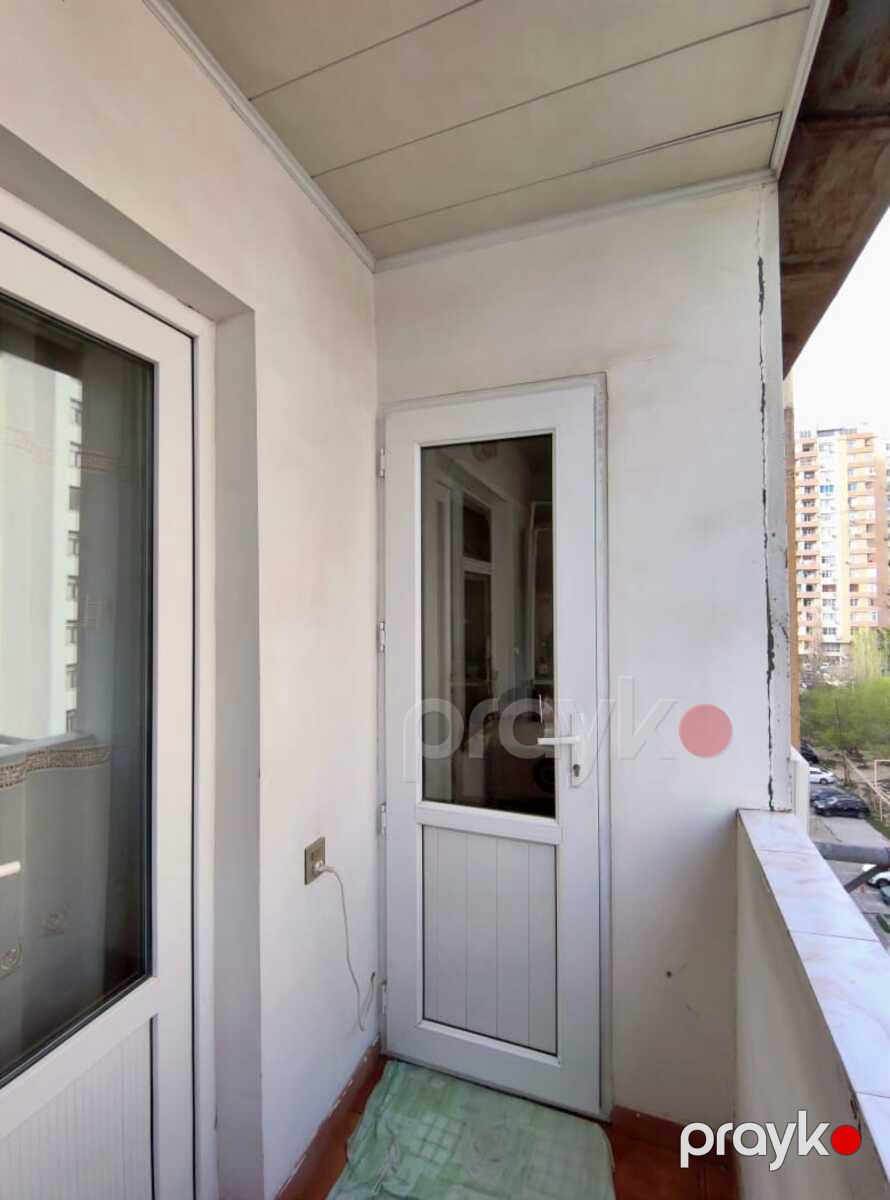 Satılır 4 otaqlı köhnə tikili 110 m² — Mənzil, Bakı (3)