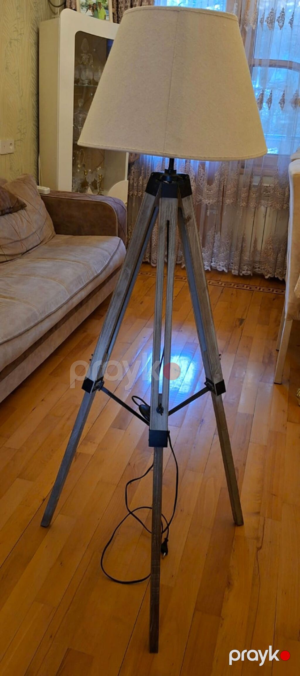 Tripod dizaynlı döşəmə lampası 150m.alınıb. - Üçayaqlı (tripod) — Döşəmə və stol lambaları, Bakı (2)