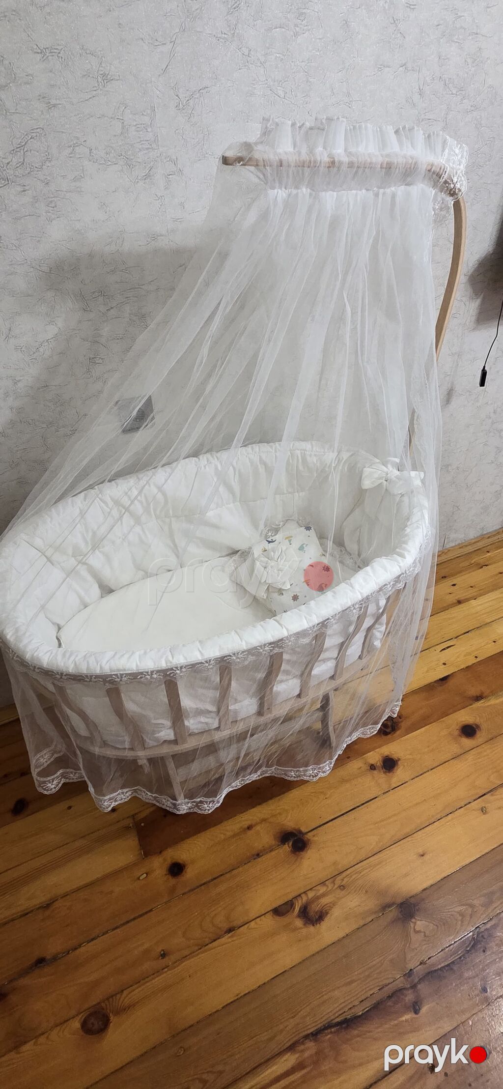 Oğlan və qız üçün, İşlənmiş, Yumru, Beşik, Dəst ilə, Matras ilə, Yellənmə mexanizmi ilə — Bəşikləri, Bakı (2)