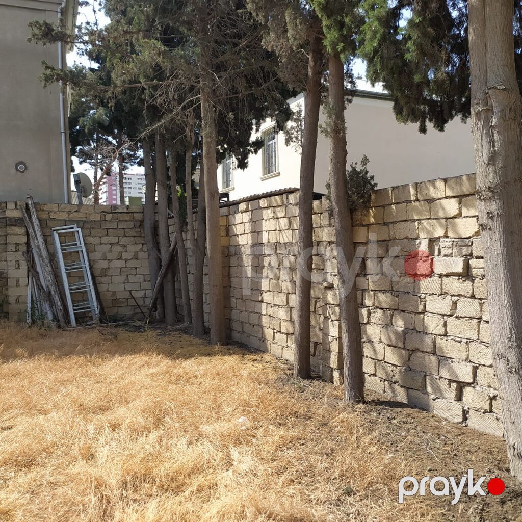 Hasarlı həyət sahəsi – abadlaşdırma üçün əlverişli - Daş hasarla tam — Ev, villa, Bakı (2)