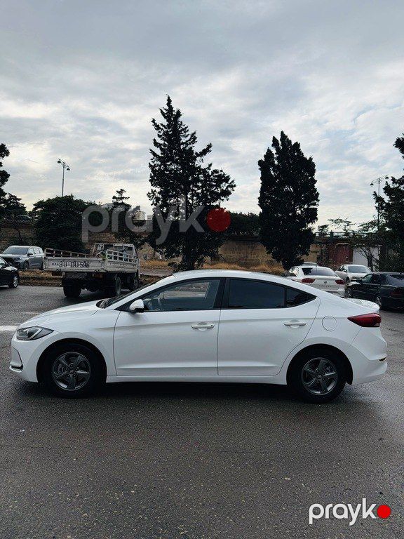 Hyundai Avante, 1.6 L, 2016 il, 246 000 km — Avtomobillər, Bakı (6)
