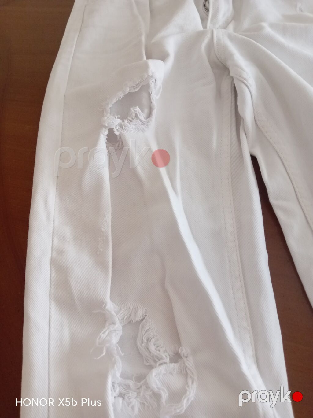 Ağ rəngli cins şalvar - Model: yırtıq dizaynlı, dizlərdə və balaq — Jins, Bakı (3)