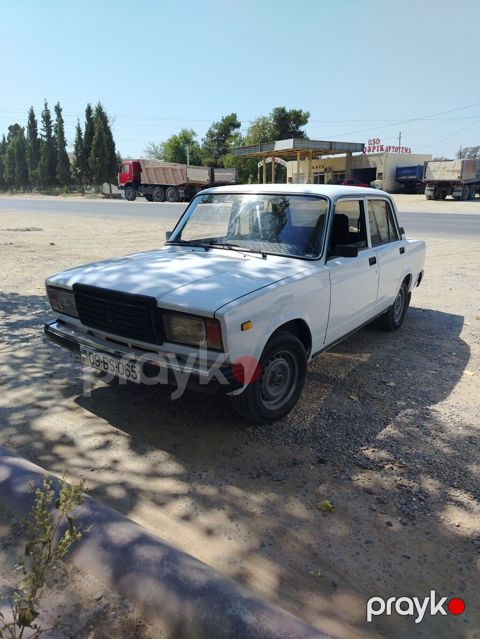 VAZ (Lada) 2107: 1.6 l 2000 il 172030 km Sedan — Şirvan