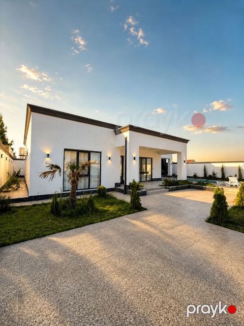 Satılır 4 otaqlı həyət evi/bağ evi 200 m² — Bakı